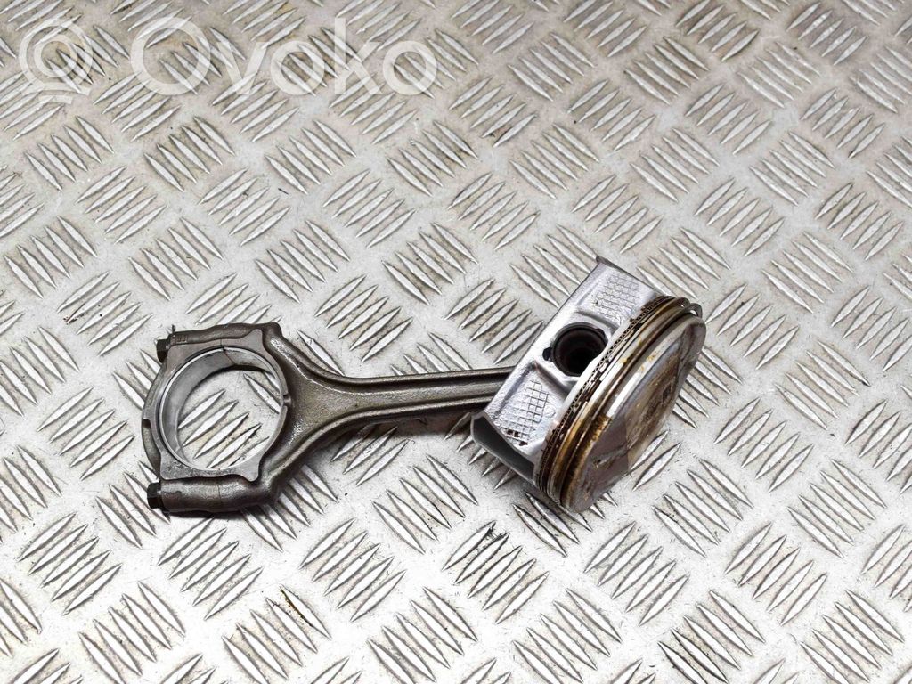 Chrysler Pacifica Piston 