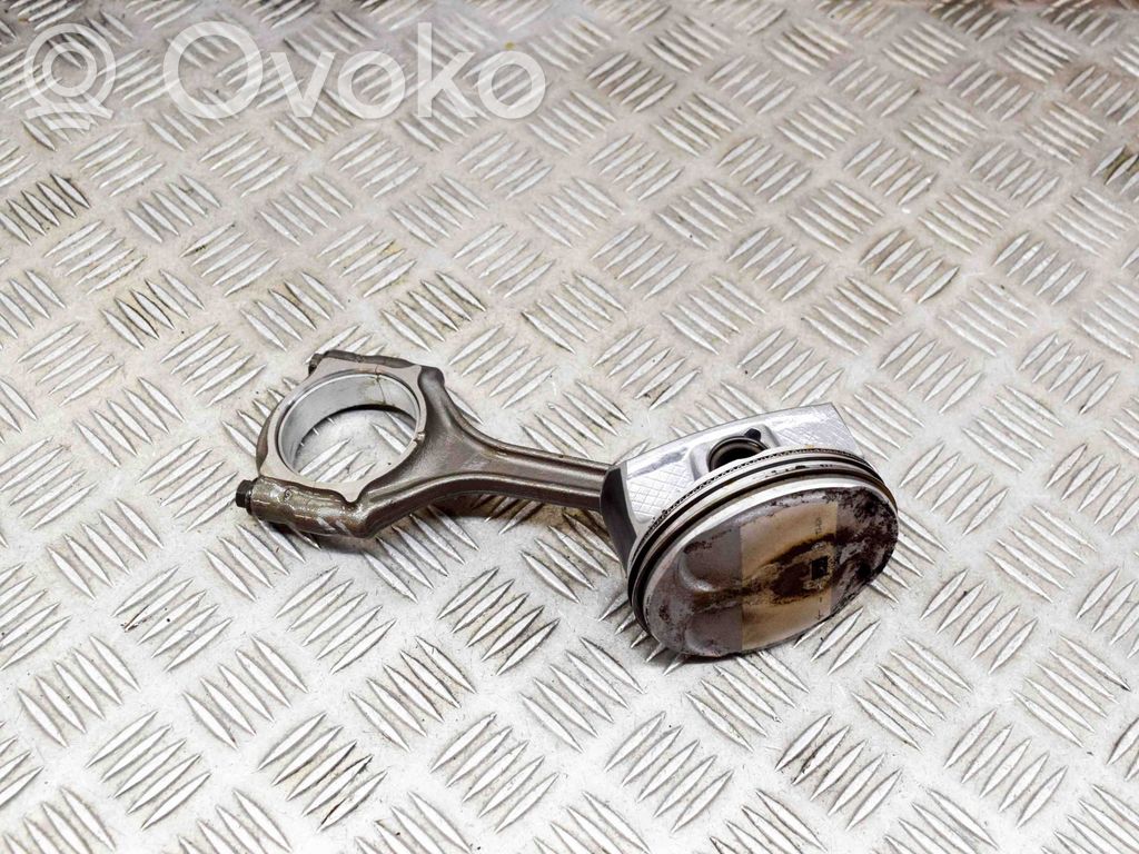 Chrysler Pacifica Piston 