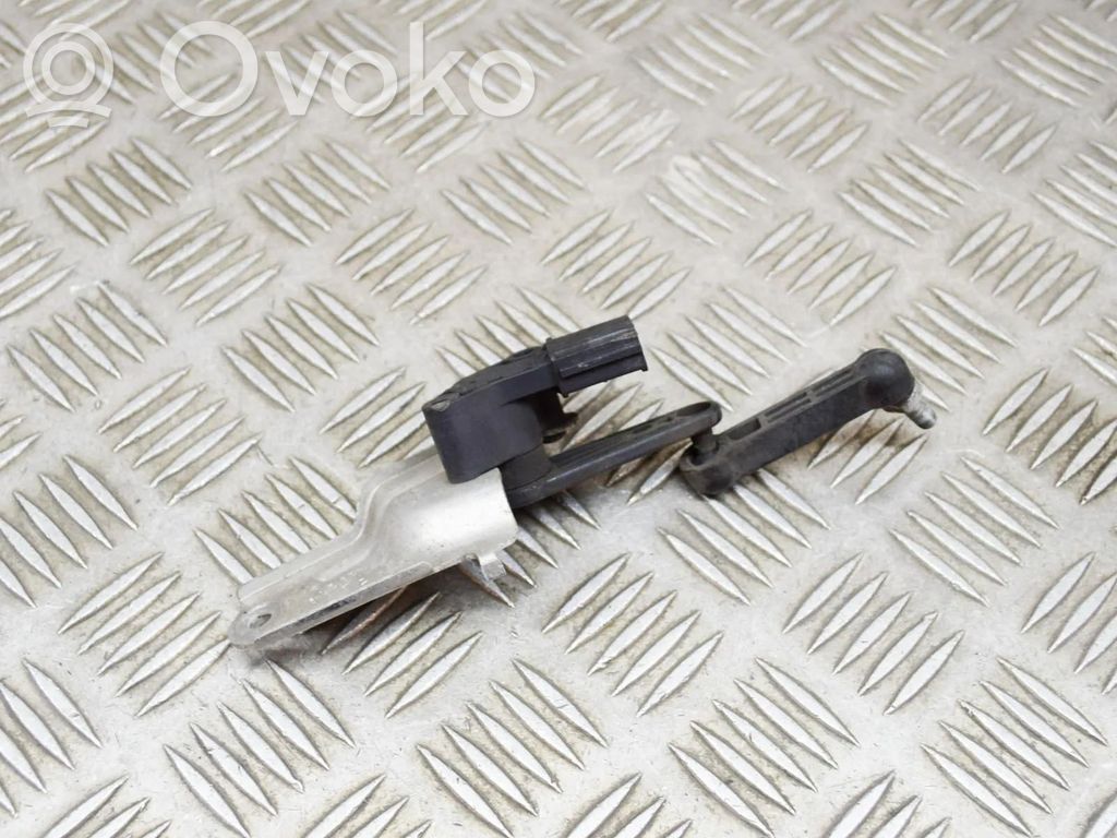 Tesla Model 3 Headlight/headlamp level sensor 