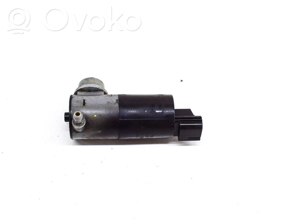 Volvo XC90 Windscreen/windshield washer pump 
