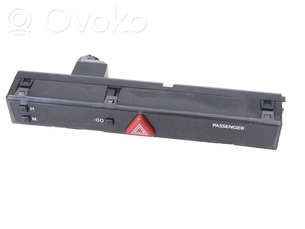 Volvo V70 Hazard light switch 