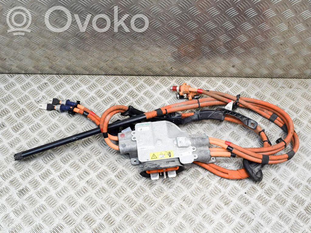 Tesla Model X Citi elektroinstalācijas vadi 