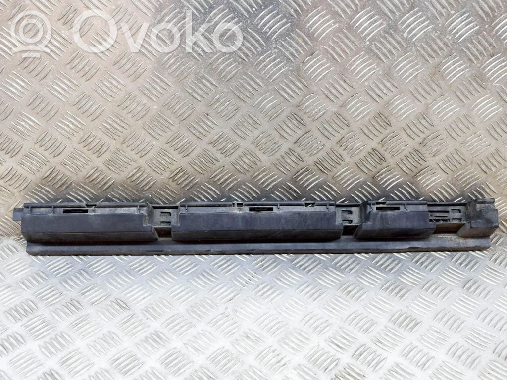 Volvo S90, V90 Listwa progowa 