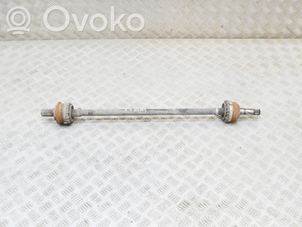 Volvo S90, V90 Półoś tylna