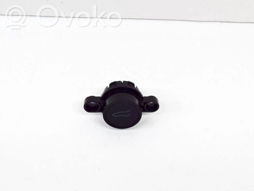 Tesla Model Y Tailgate/boot open switch button 
