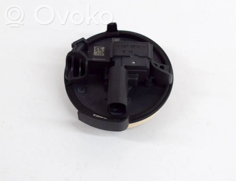 Volkswagen Golf VIII Senzor impact/declanșare airbag 