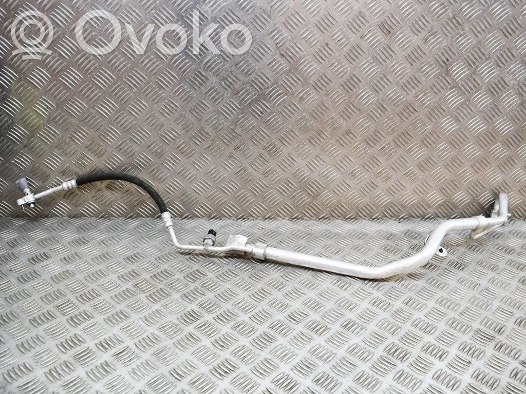 BMW X3 G01 Ilmastointilaitteen putki (A/C) 