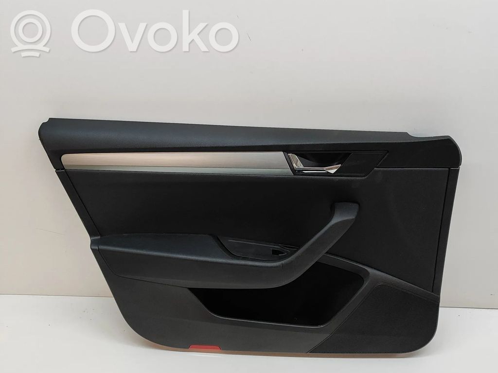 Skoda Superb B8 (3V) Boczki / Poszycie drzwi przednich 