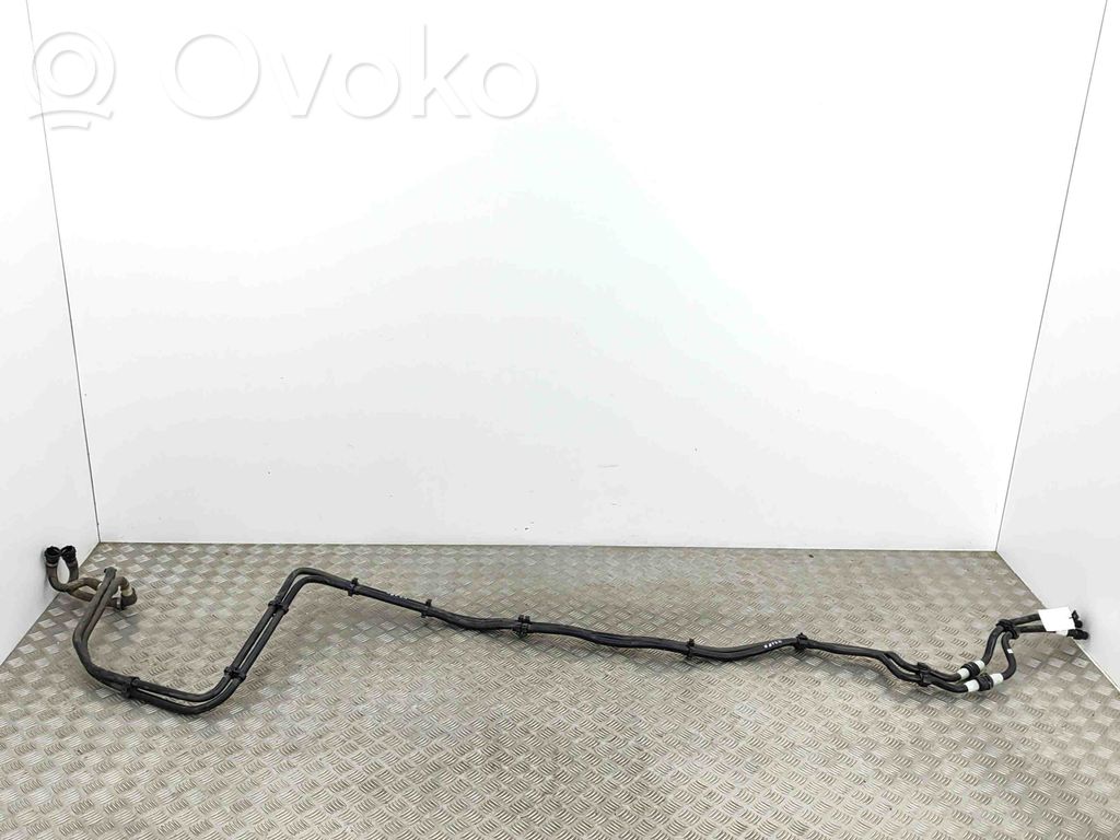BMW i4 Engine coolant pipe/hose 