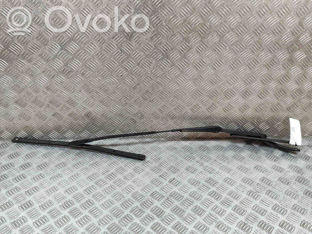 Mercedes-Benz EQE v295 Wycieraczka szyby przedniej / czołowej 