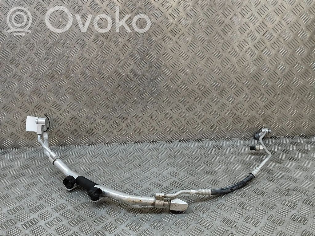 Ilmastointilaitteen putki (A/C)   9496579
