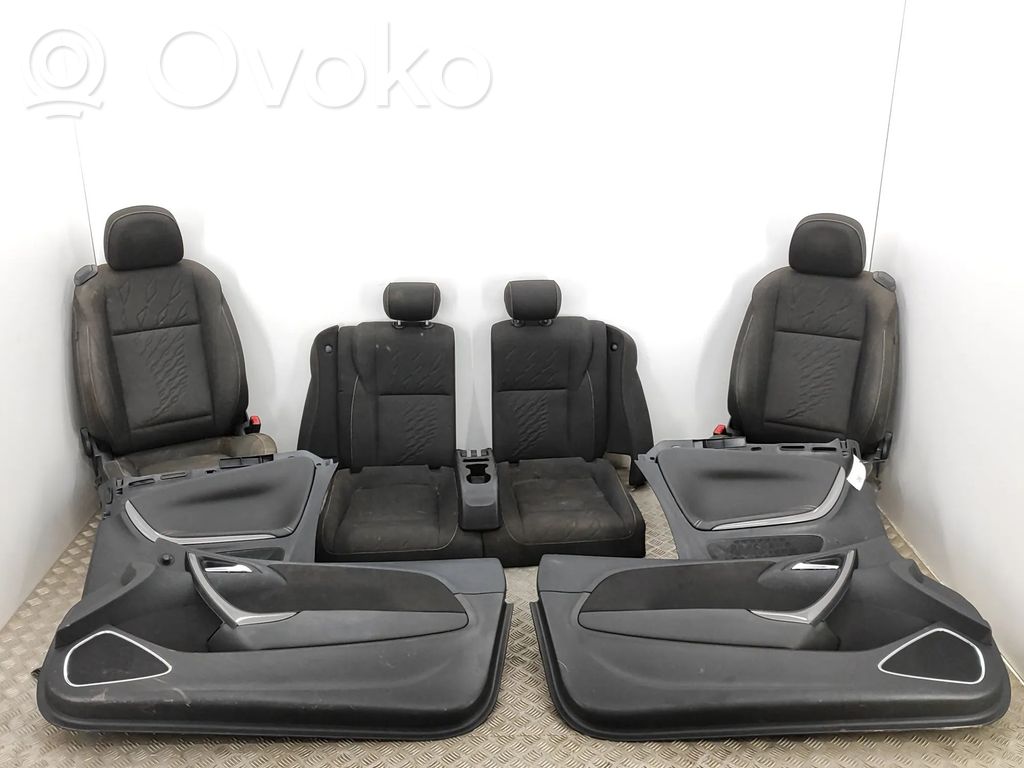 Opel Cascada Set interni 