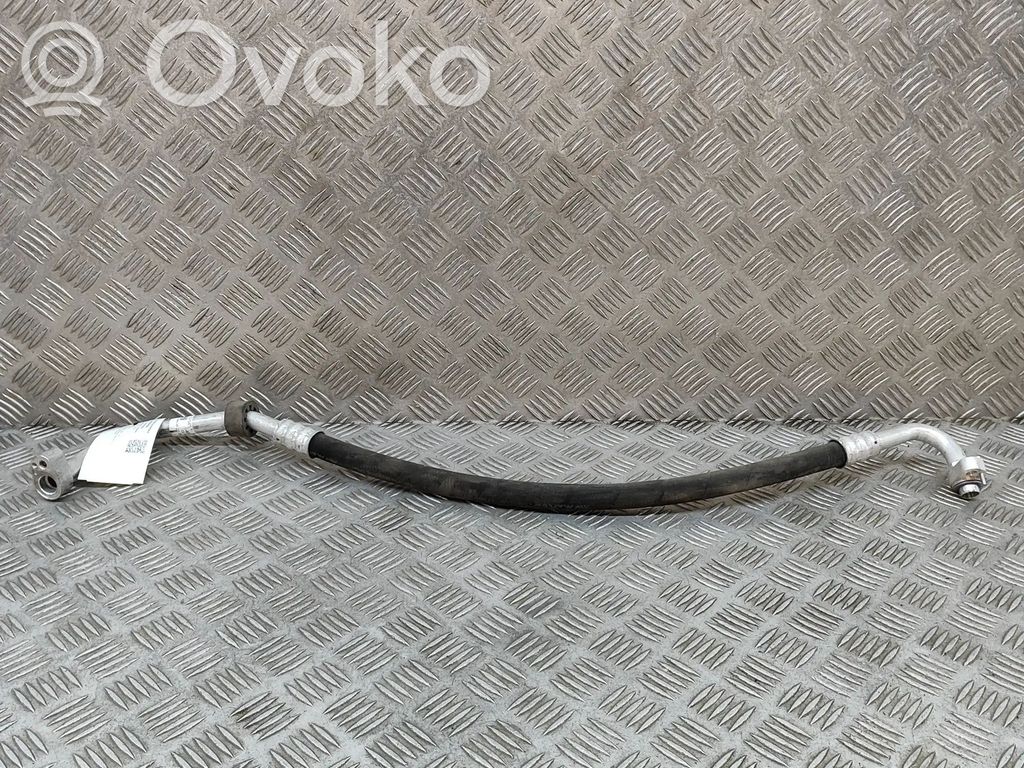 BMW i3 Ilmastointilaitteen putki (A/C) 
