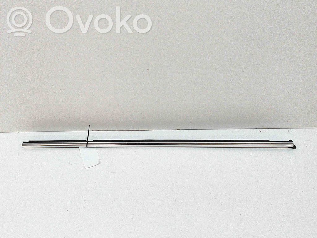 Volkswagen PASSAT B8 Rivestimento modanatura del vetro della portiera posteriore