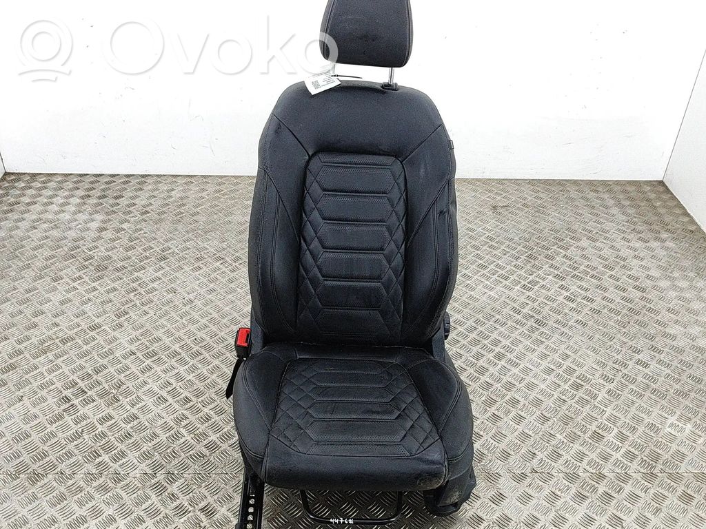 Ford Puma Kuljettajan istuin 
