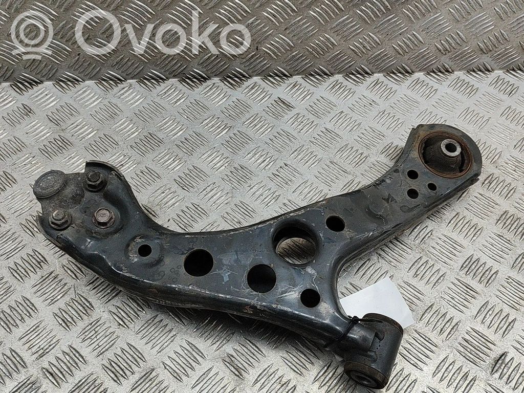 Toyota Corolla E210 E21 Dakša 