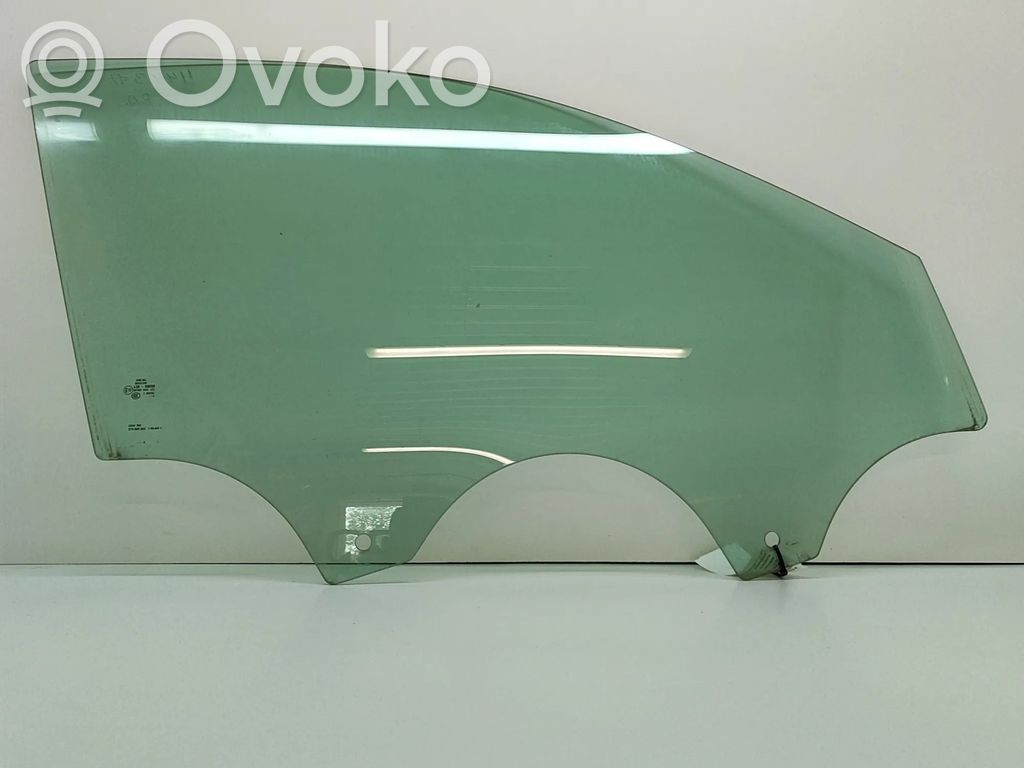 Skoda Karoq Szyba drzwi przednich 
