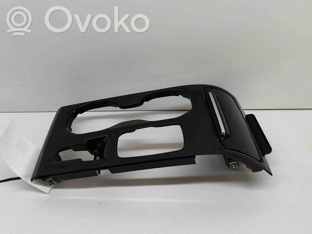 Volvo XC40 Otros elementos de la consola central (túnel) 