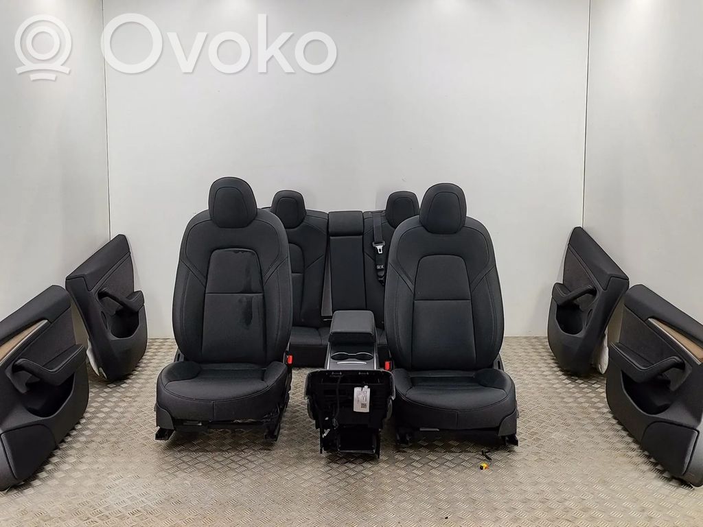 Tesla Model 3 Tapicerka / Komplet 