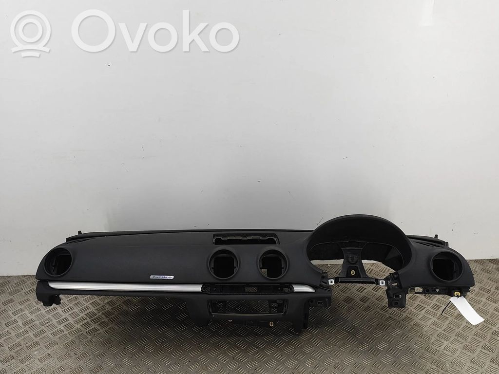 Audi A3 S3 8V Bord 