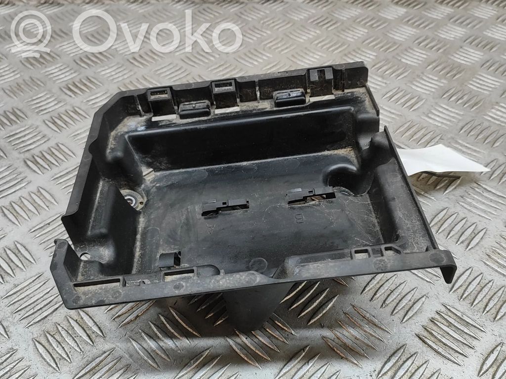 Alte piese caroserie   4M0907650A