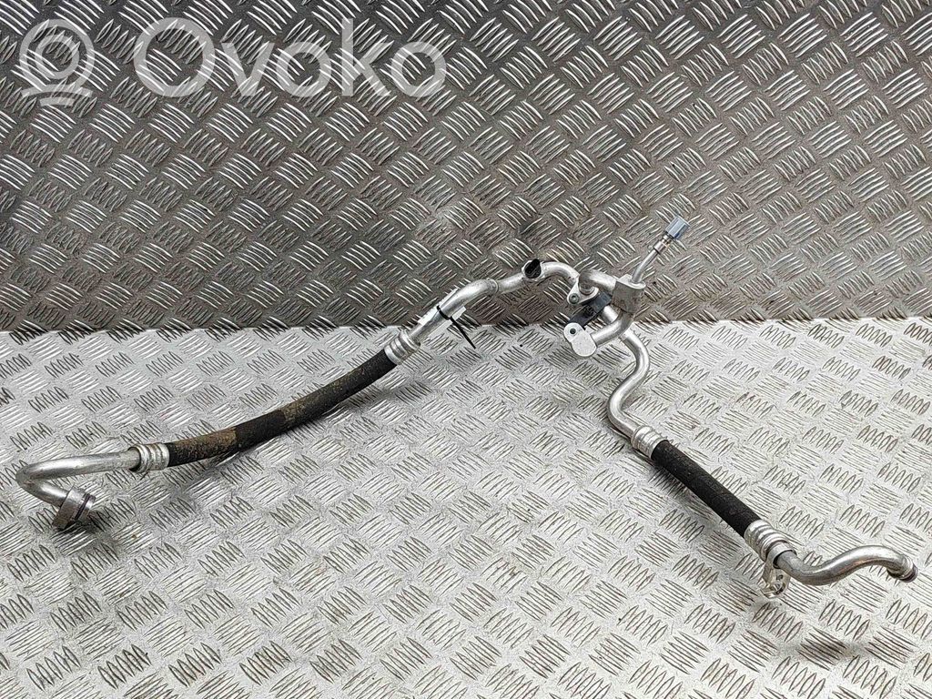 Ilmastointilaitteen putki (A/C)   1EA816743,1EA816739