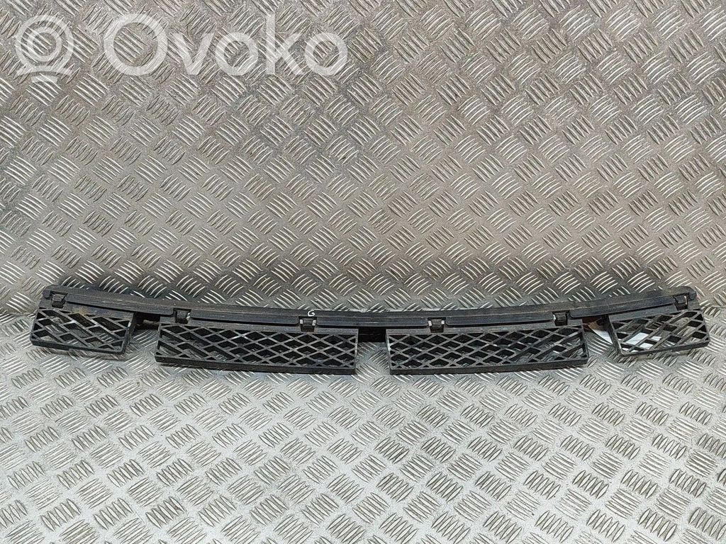 Volkswagen Touareg II Support de pare-chocs arrière 