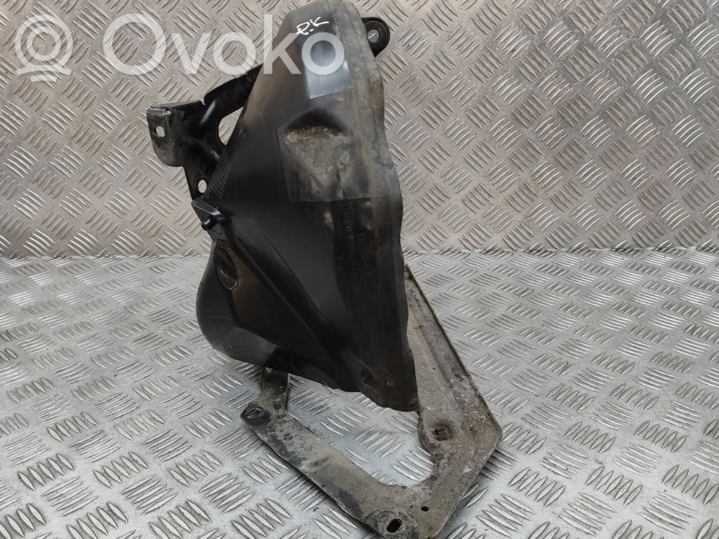 Porsche Boxster 986 Panel mocowania chłodnicy 