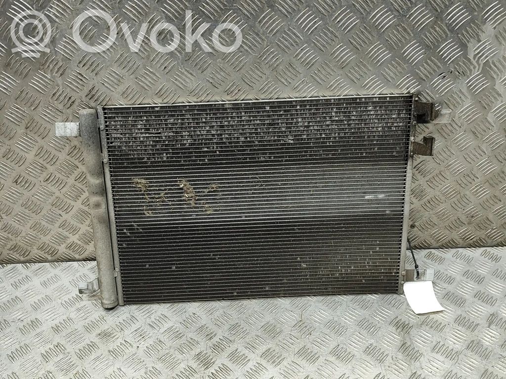 Skraplacz / Chłodnica klimatyzacji   5Q0816411BL