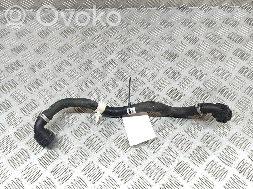 Engine coolant pipe/hose   8478461