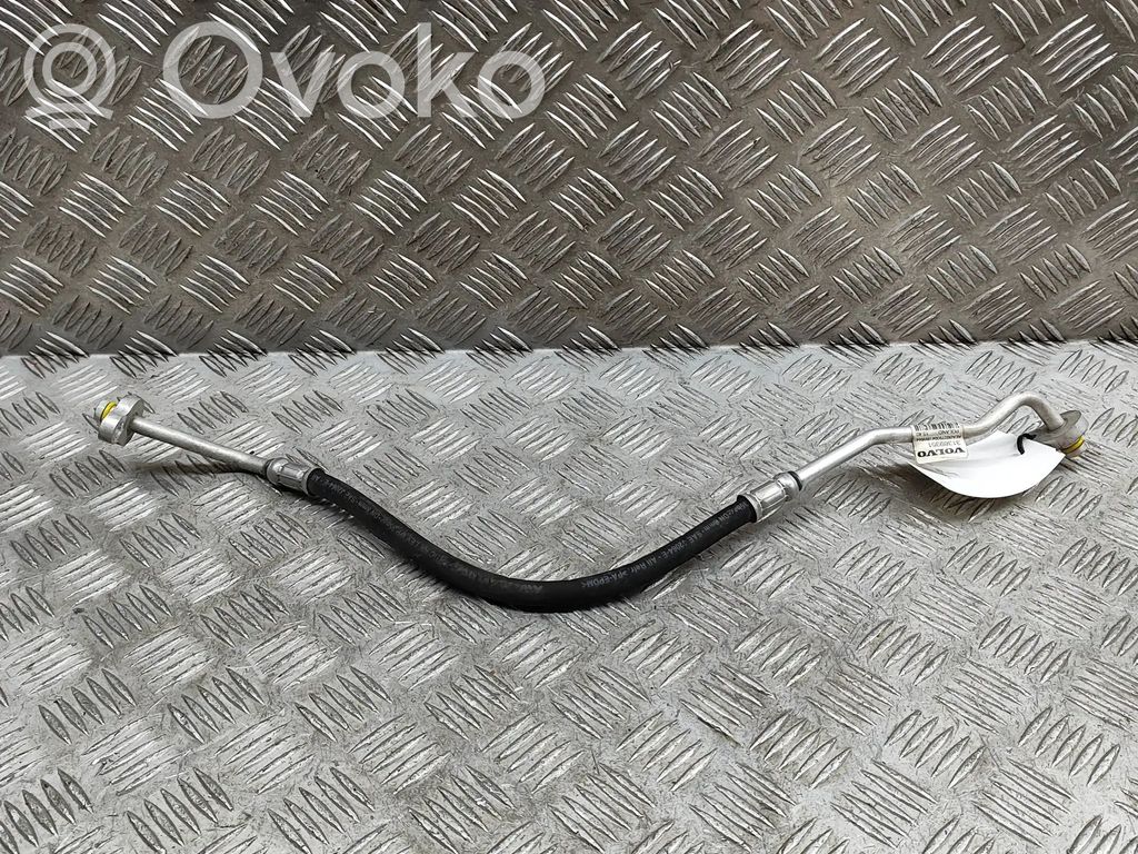 Volvo S90, V90 Ilmastointilaitteen putki (A/C) 