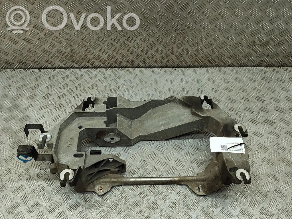 BMW X5 F15 Łapa / Mocowanie skrzyni biegów 