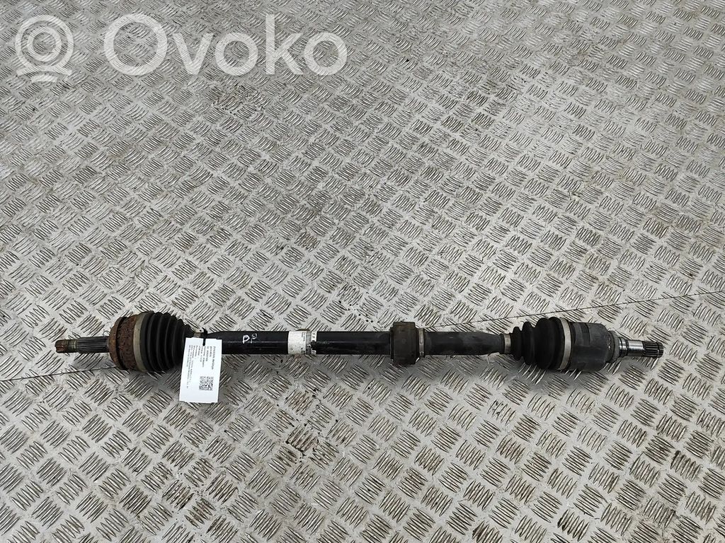 Toyota Auris E180 Etuvetoakseli 