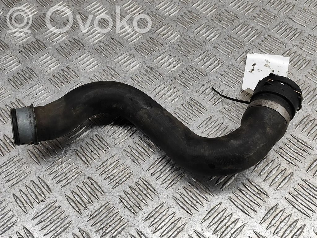 Mercedes-Benz Vito Viano W447 Moottorin vesijäähdytyksen putki/letku 