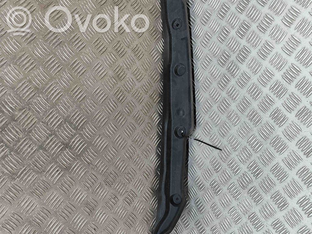 Audi e-tron Rivestimento parafango (modanatura) 