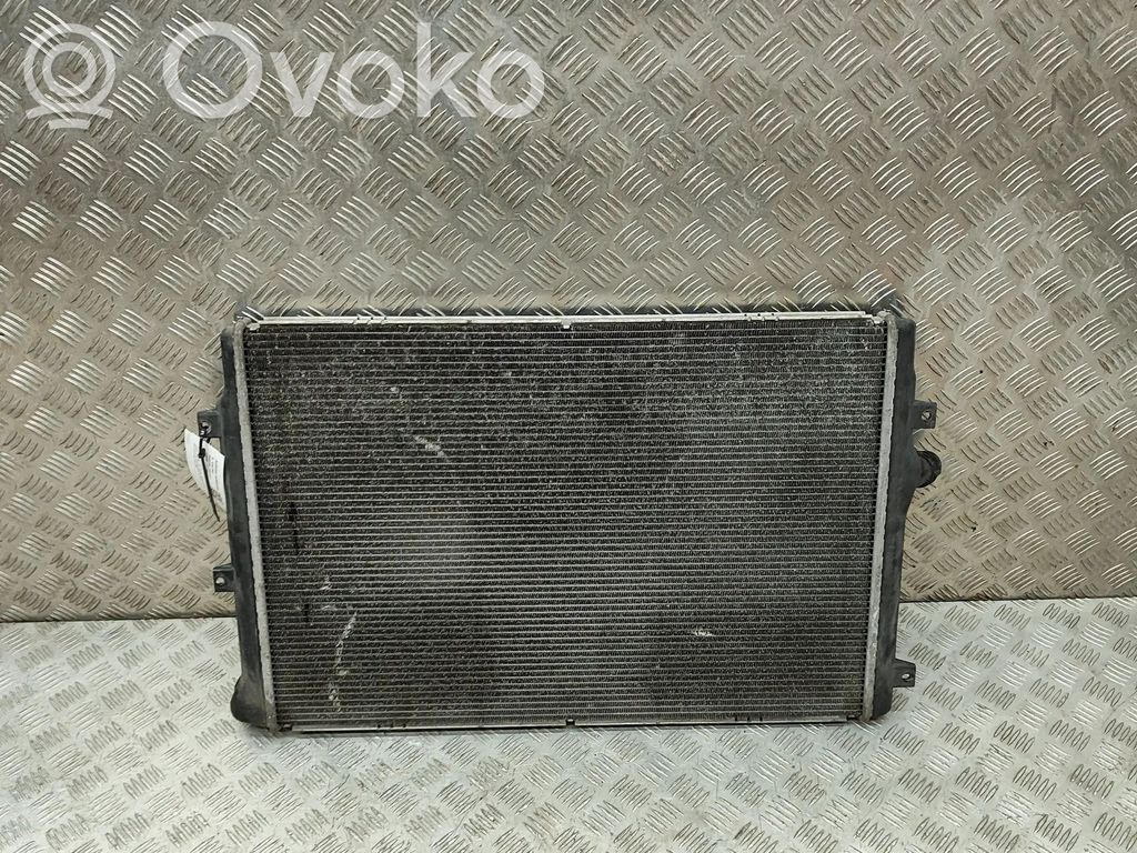 Volkswagen PASSAT B7 Radiatore di raffreddamento