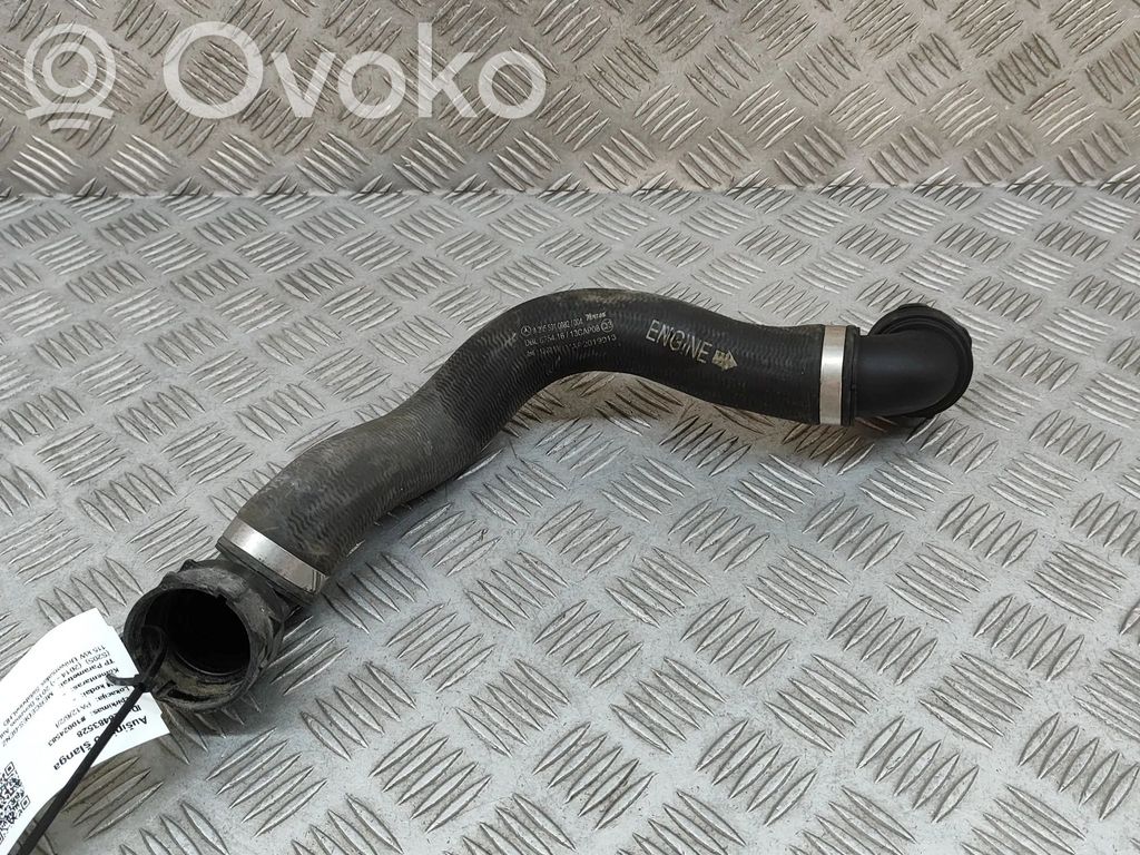 Mercedes-Benz C W205 Tubo flessibile del liquido di raffreddamento del motore