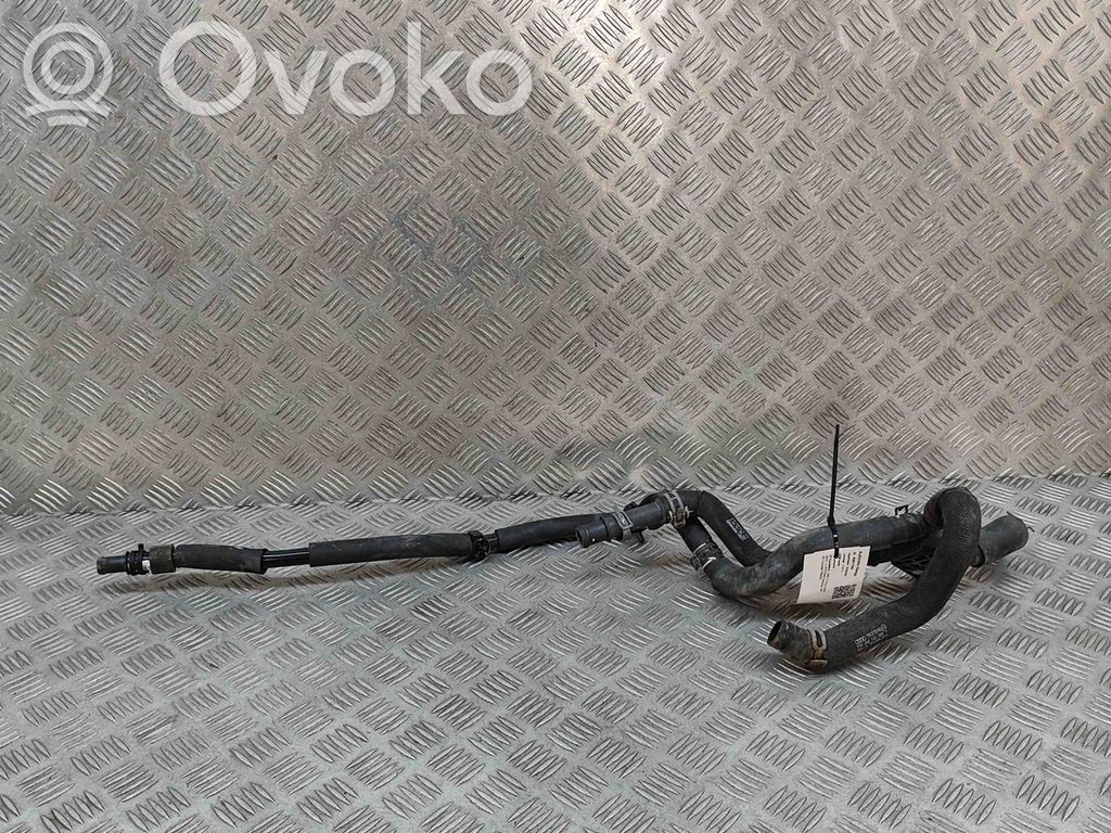 Audi e-tron Engine coolant pipe/hose 