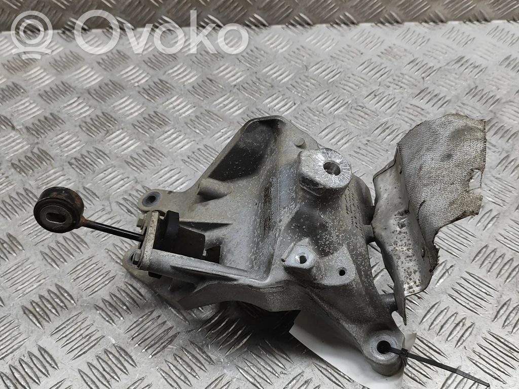 Audi Q7 4M Suport motor 