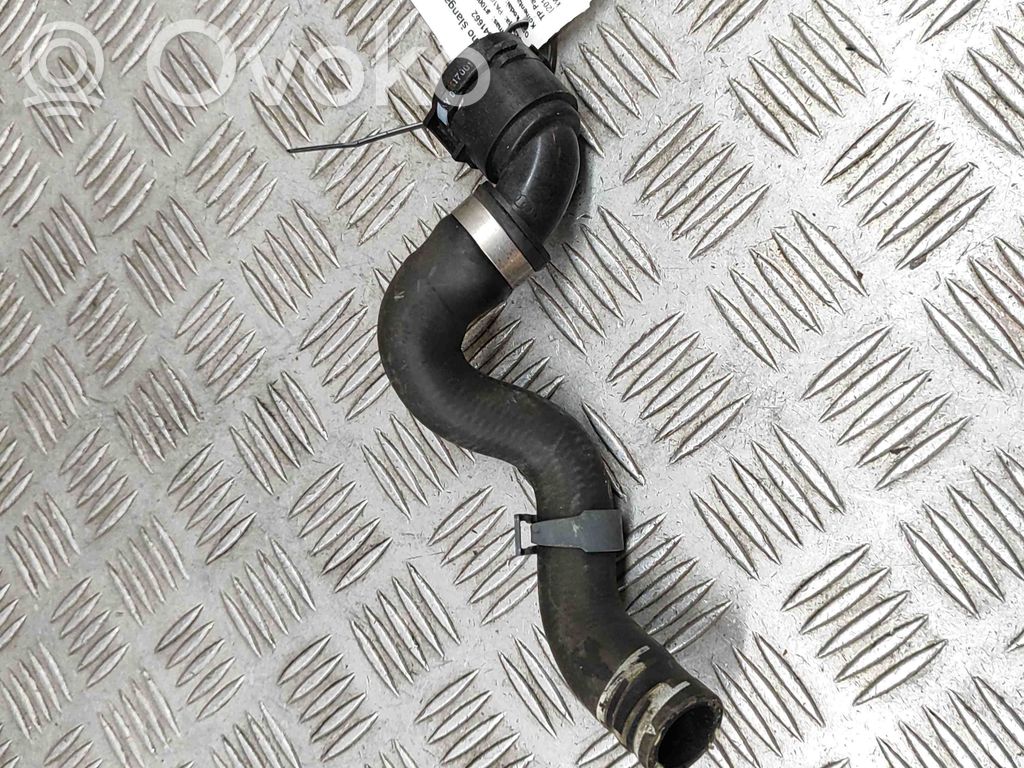 Audi A4 Allroad B9 Engine coolant pipe/hose 