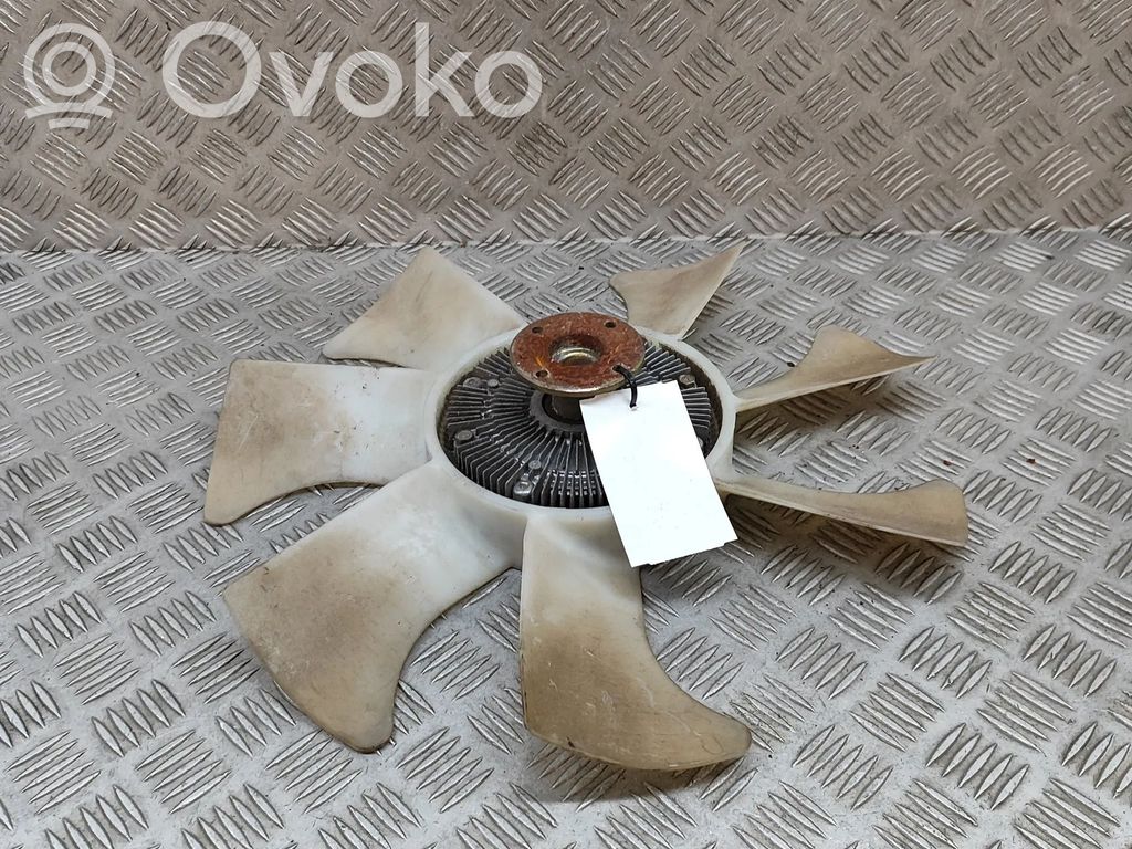 Nissan Navara D22 Elice ventilator 