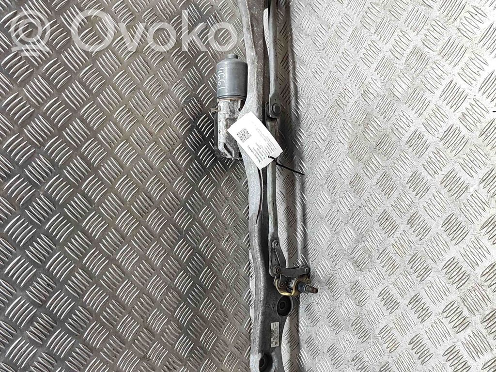 BMW 7 E65 E66 Etupyyhkimen vivusto ja moottori 