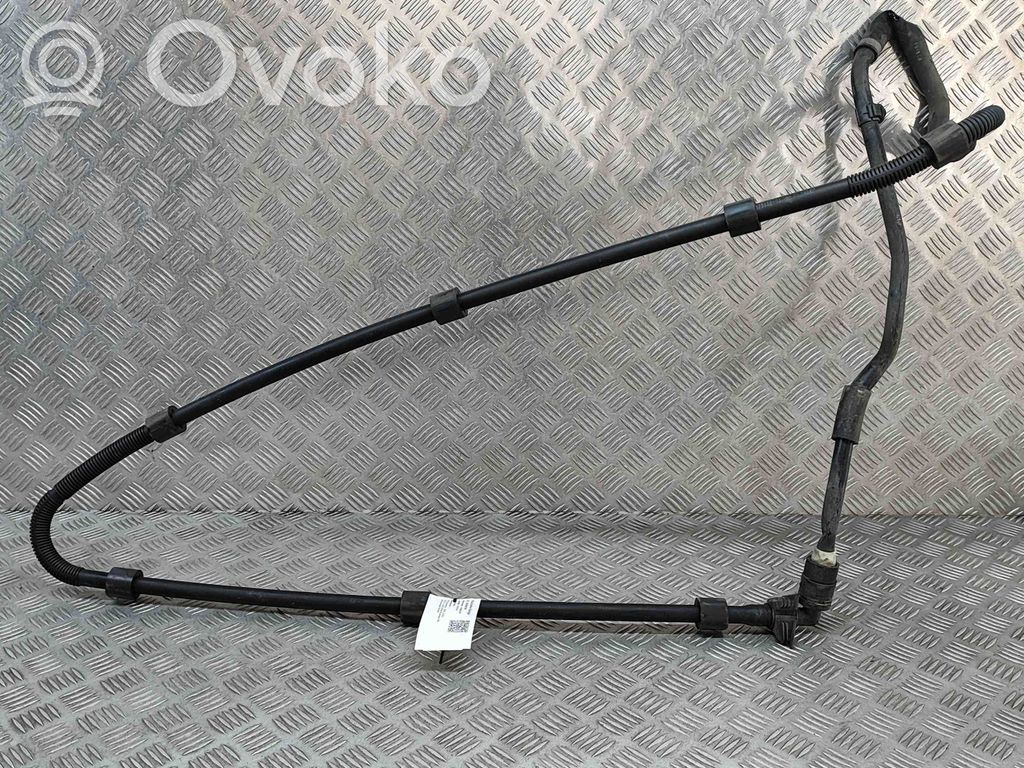 BMW iX Tubo flessibile del liquido di raffreddamento del motore 