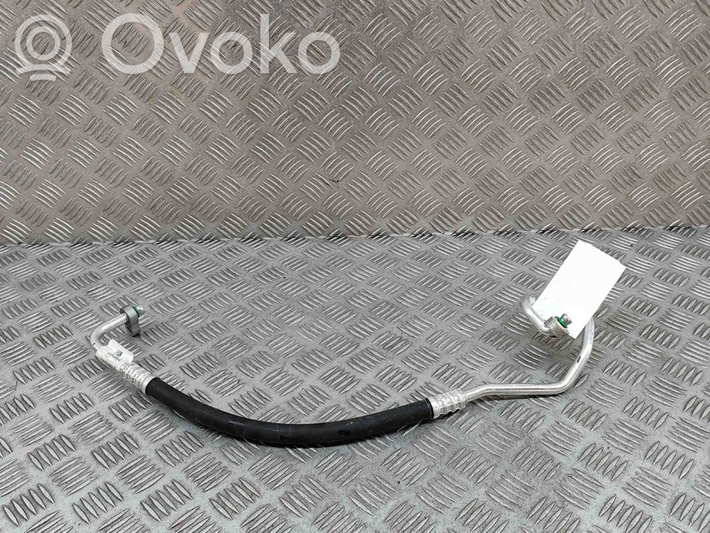 Ilmastointilaitteen putki (A/C)   97762CZ000