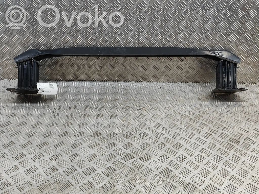 Fiat 500L Etupuskurin poikittaistuki 