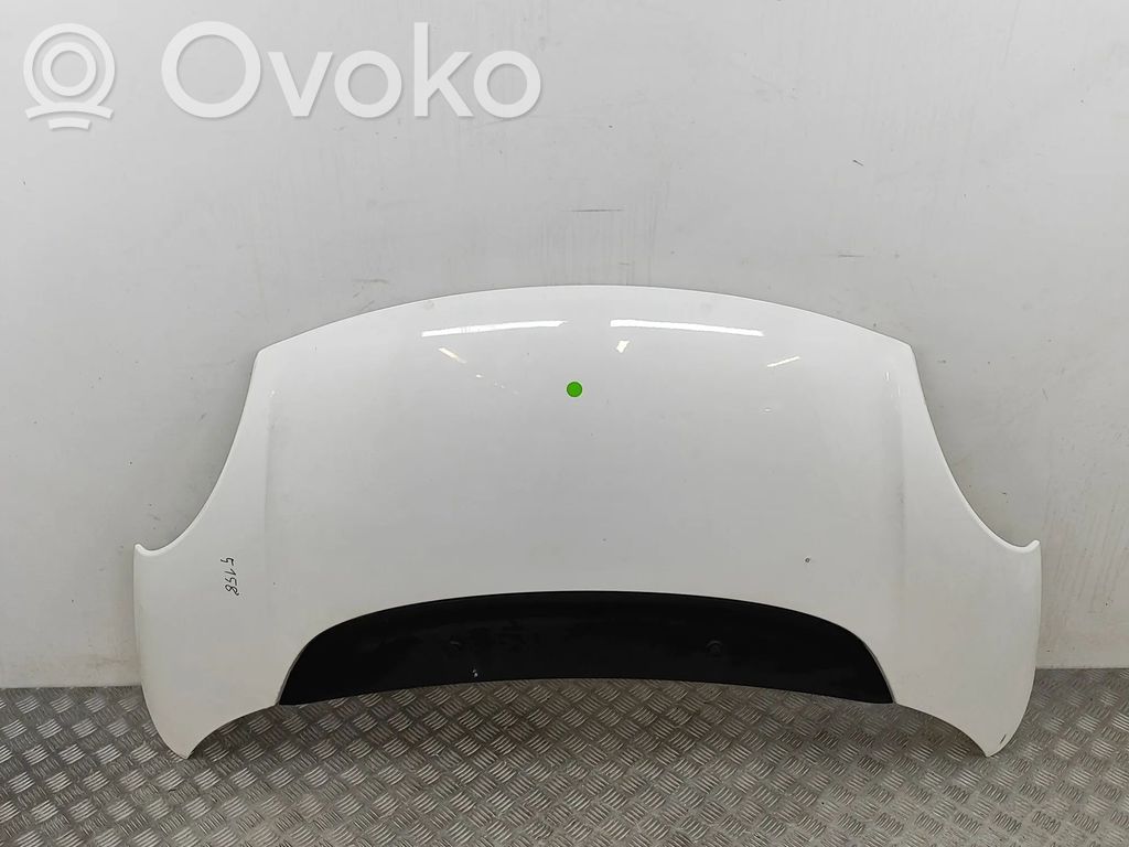 Fiat 500L Konepelti 