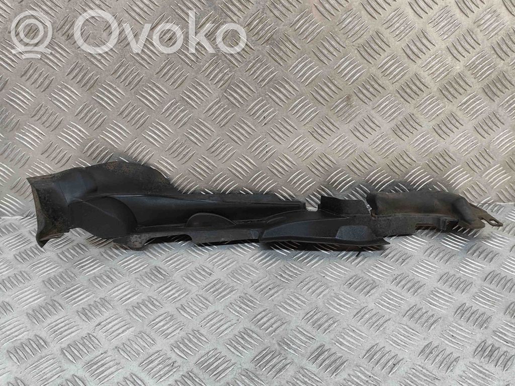 Audi A4 S4 B9 8W Rivestimento dell’estremità del parafango 