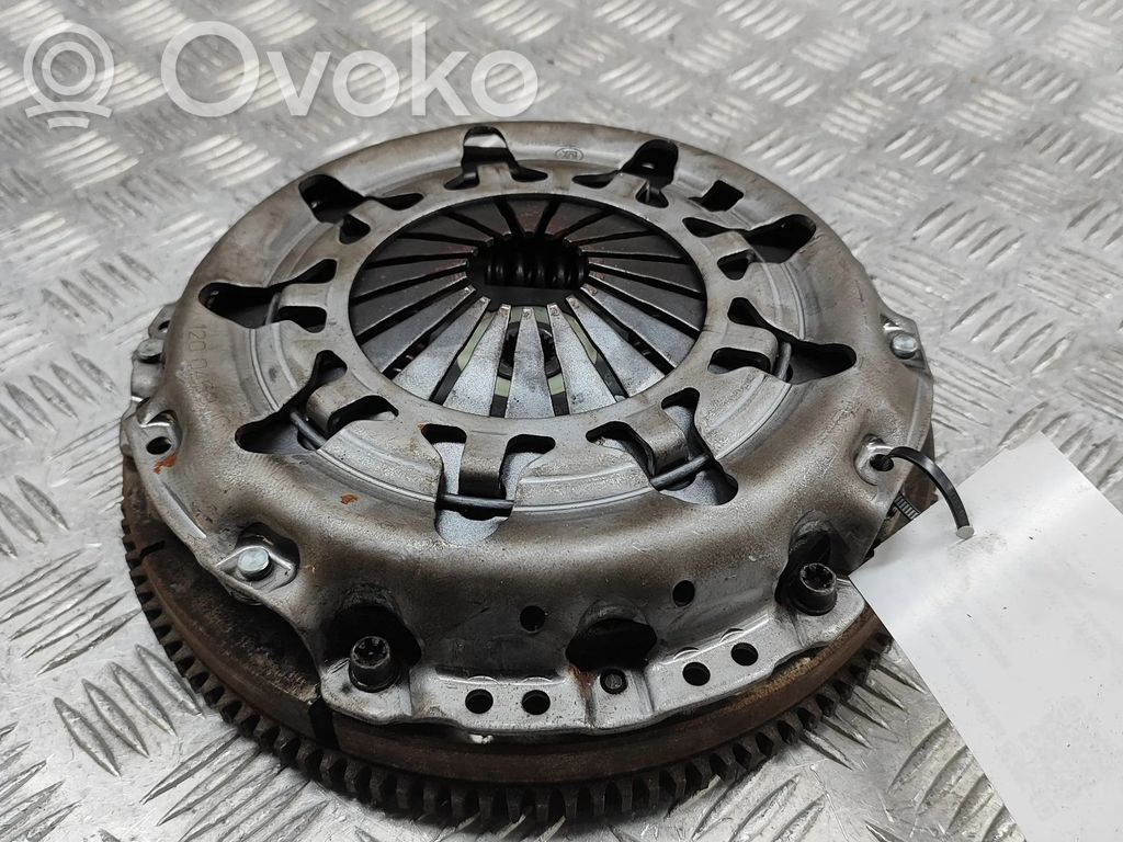 Fiat 500L Sajūga komplekts 