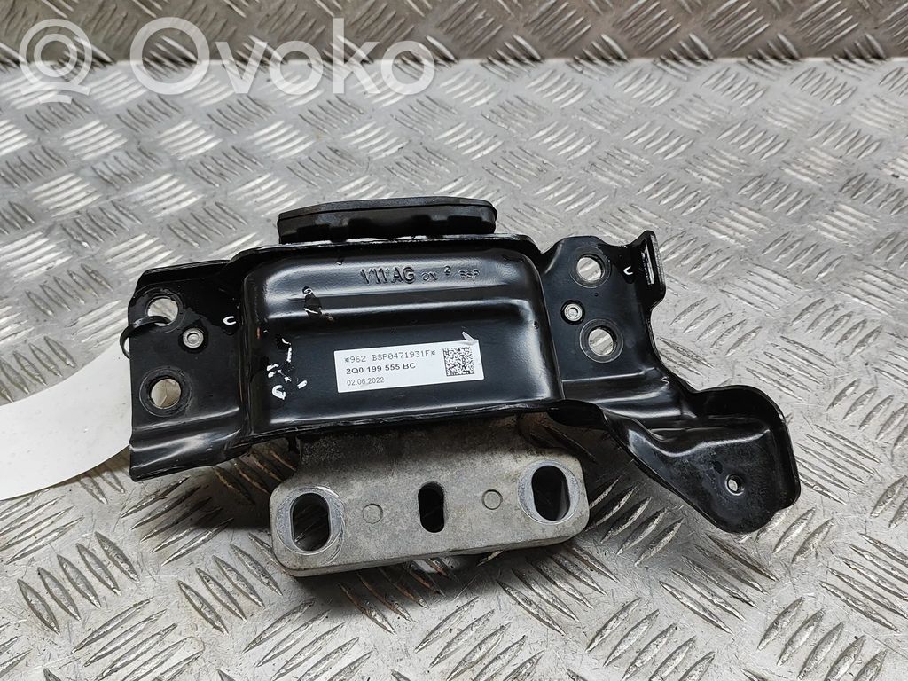 Volkswagen Taigo Подушка двигателя 