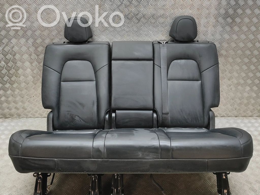 Tesla Model Y Asiento trasero 